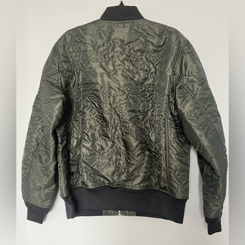 Alpha Industries Men's  Bomber Flight Jacket - Picture 6 of 6